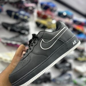 Nike Air Force Preto Linha Com Detalhe Branco