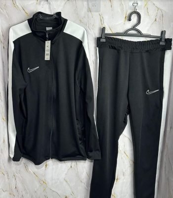 Agasalho-Nike-Academy-Preto-e-branco.jpg