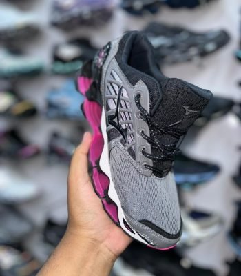 Mizuno-Wave-Prophecy-9-Cinza-e-rosa-N1.jpg