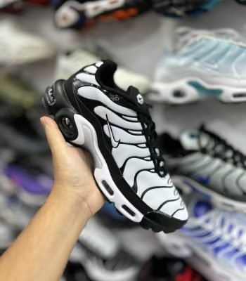 Nike-Air-Max-Plus-Branco-e-preto-N20-1.jpg