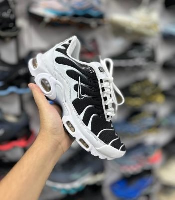 Nike-Air-Max-Plus-Oreo-N14.jpg