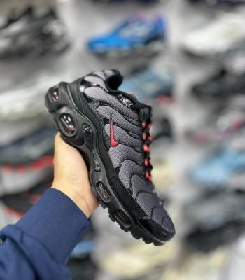 Nike-Air-Max-Plus-Preto-e-vermelho-N9.jpg