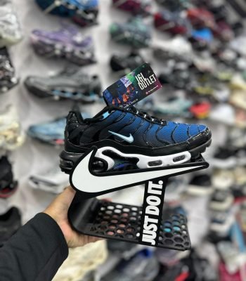 nike-air-max-plus-azul-e-preto-3-1.jpg